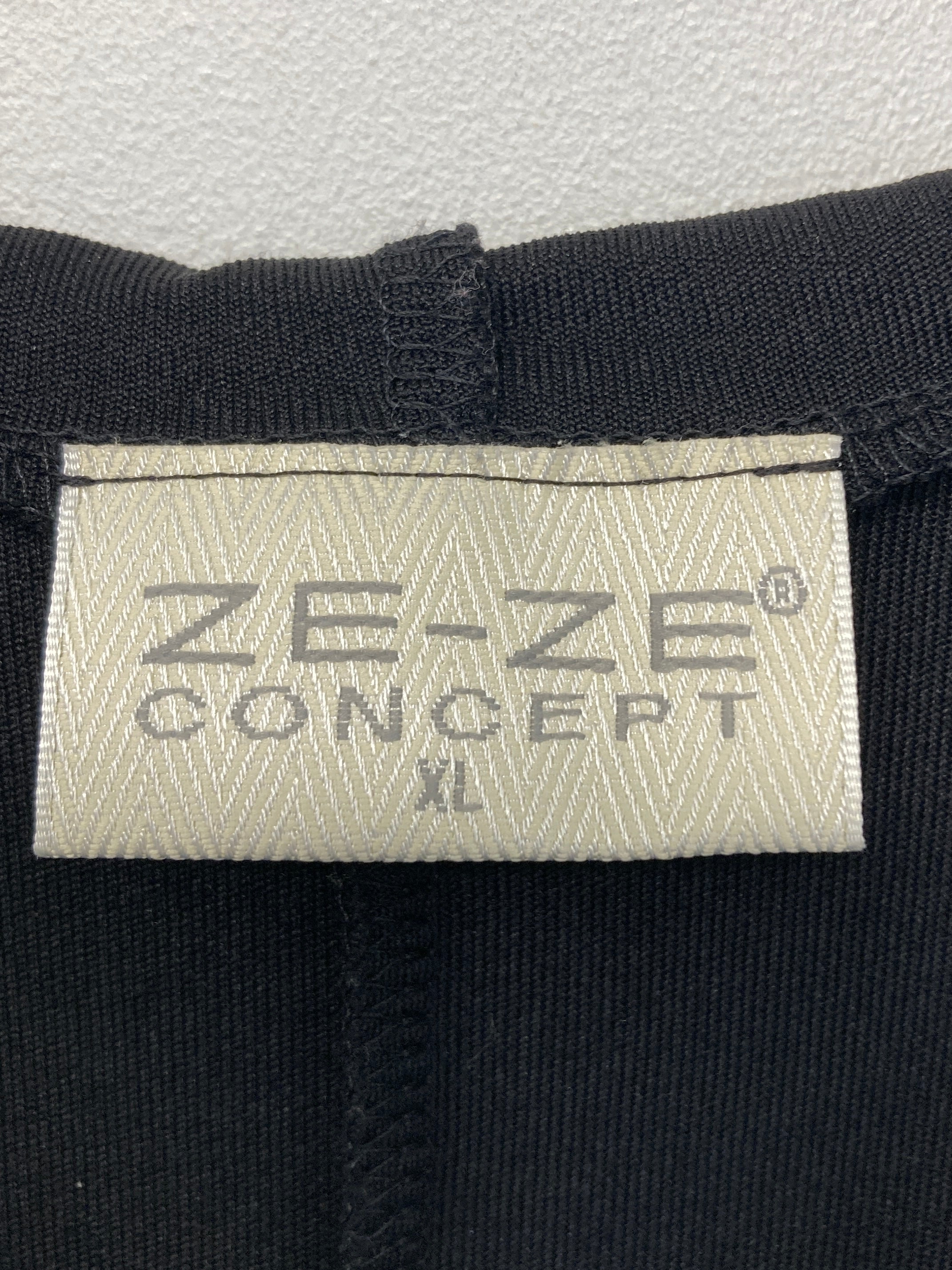 Ze-Ze Top
